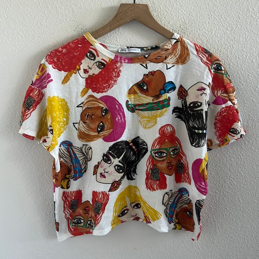 Zara Stylish Fashionista Women Graphic Tee T-Shirt Blouse Shirt Small